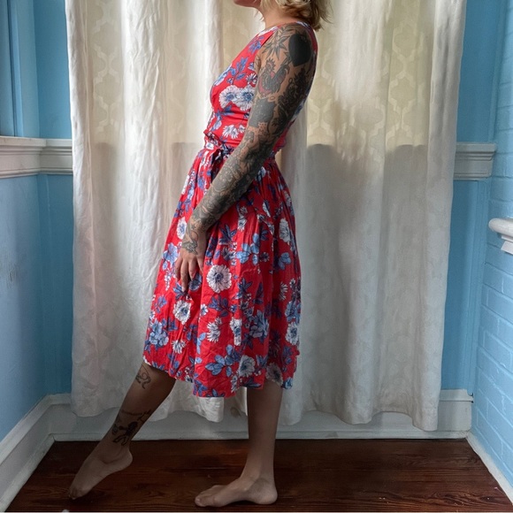 tommy hilfiger snatched red dress with blue florals & attached tie waist size 2 - Picture 3 of 10